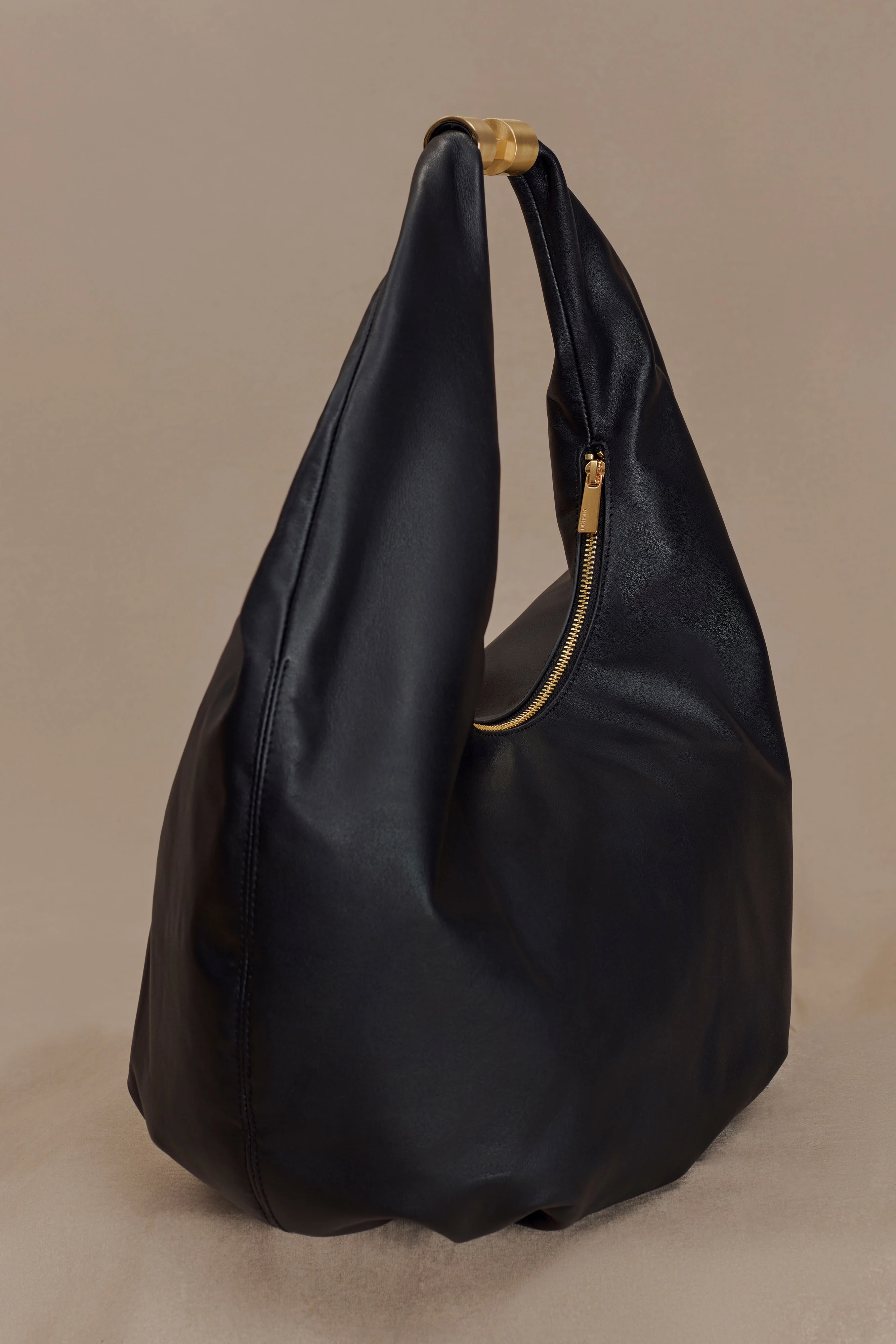 Bristol Croissant Leather Shoulder Bag - Black - Image 7