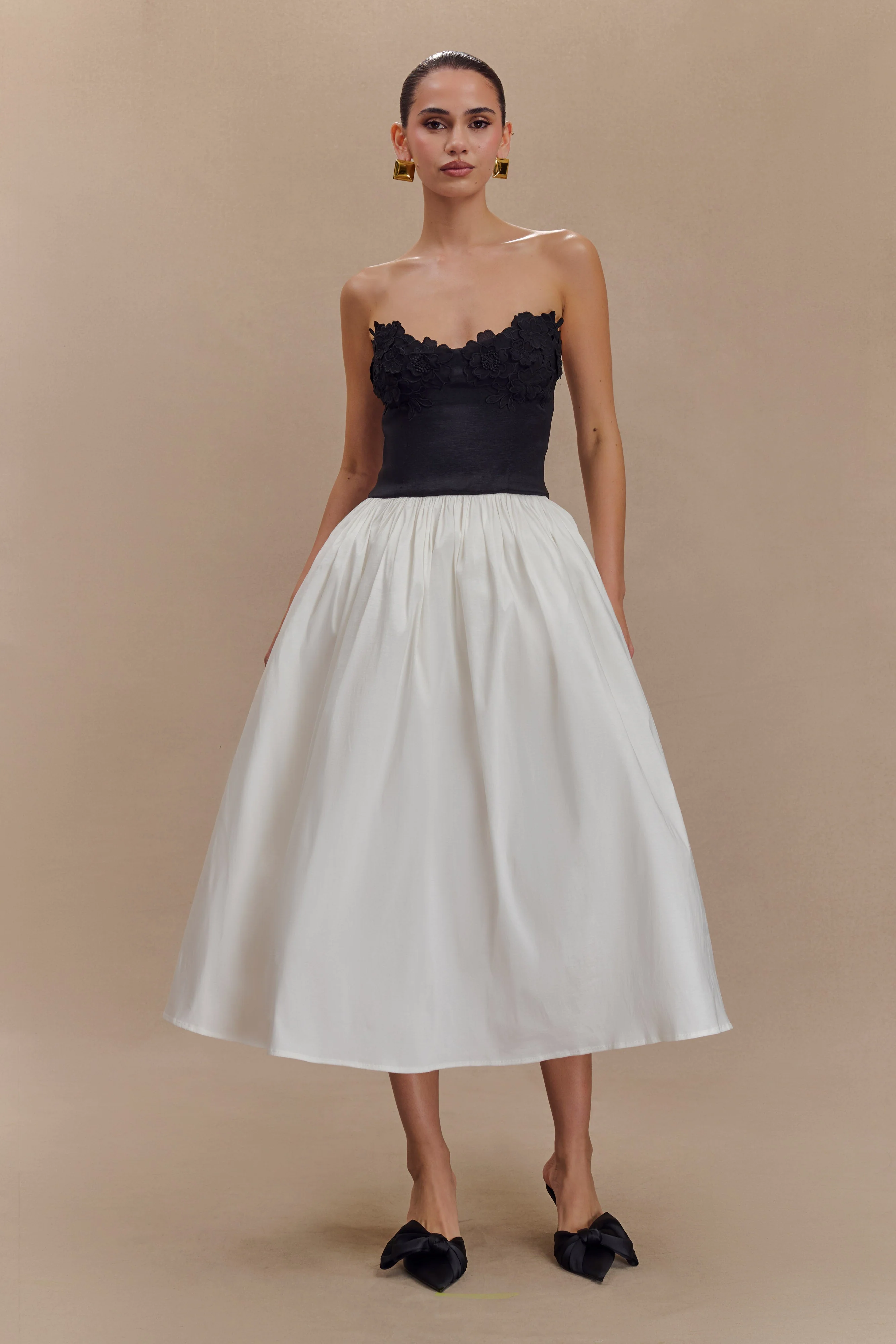 Elyssa Embroidered Contrast Midi Dress - Black/White - Image 6