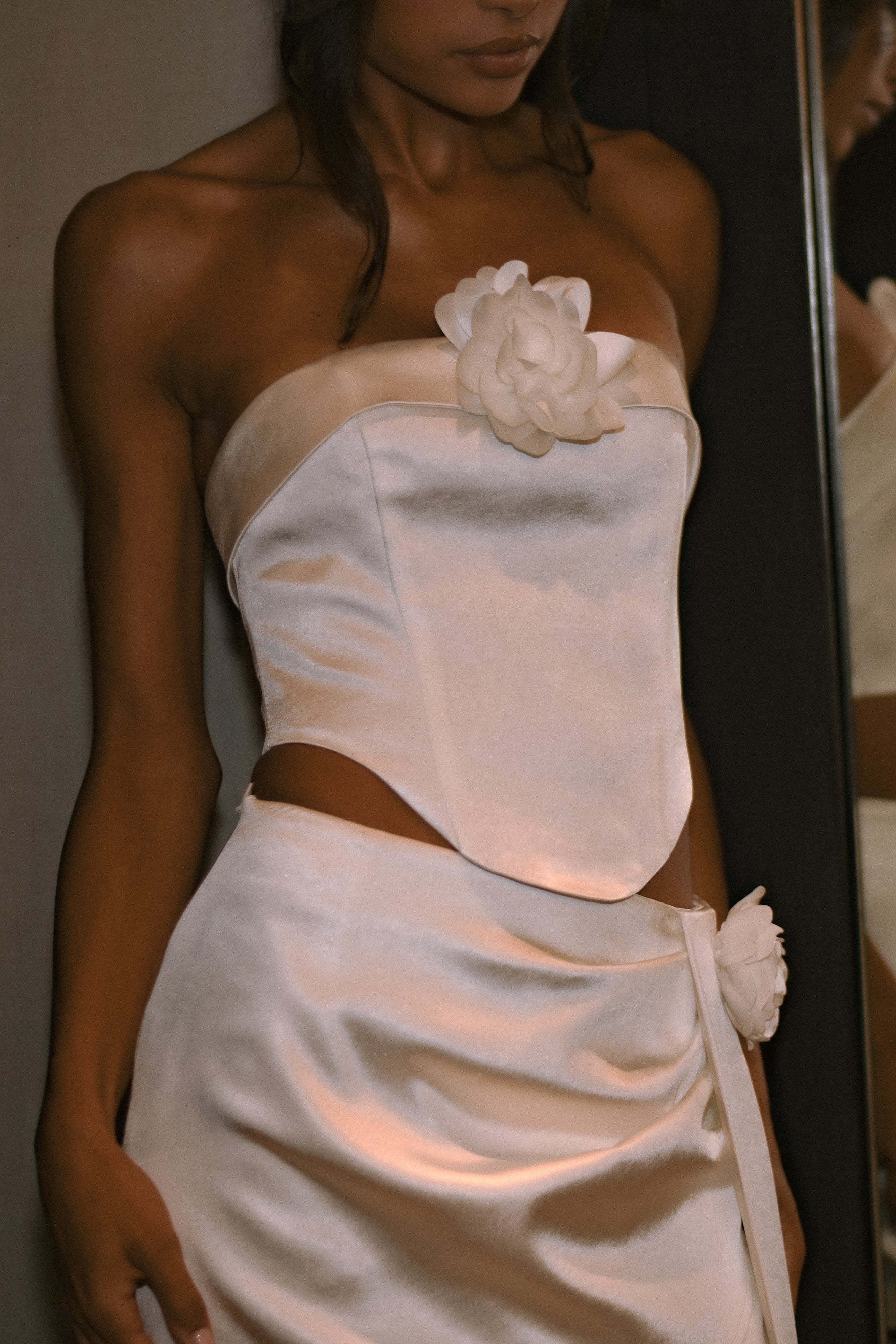 Margot Strapless Rose Corset - White - Image 9