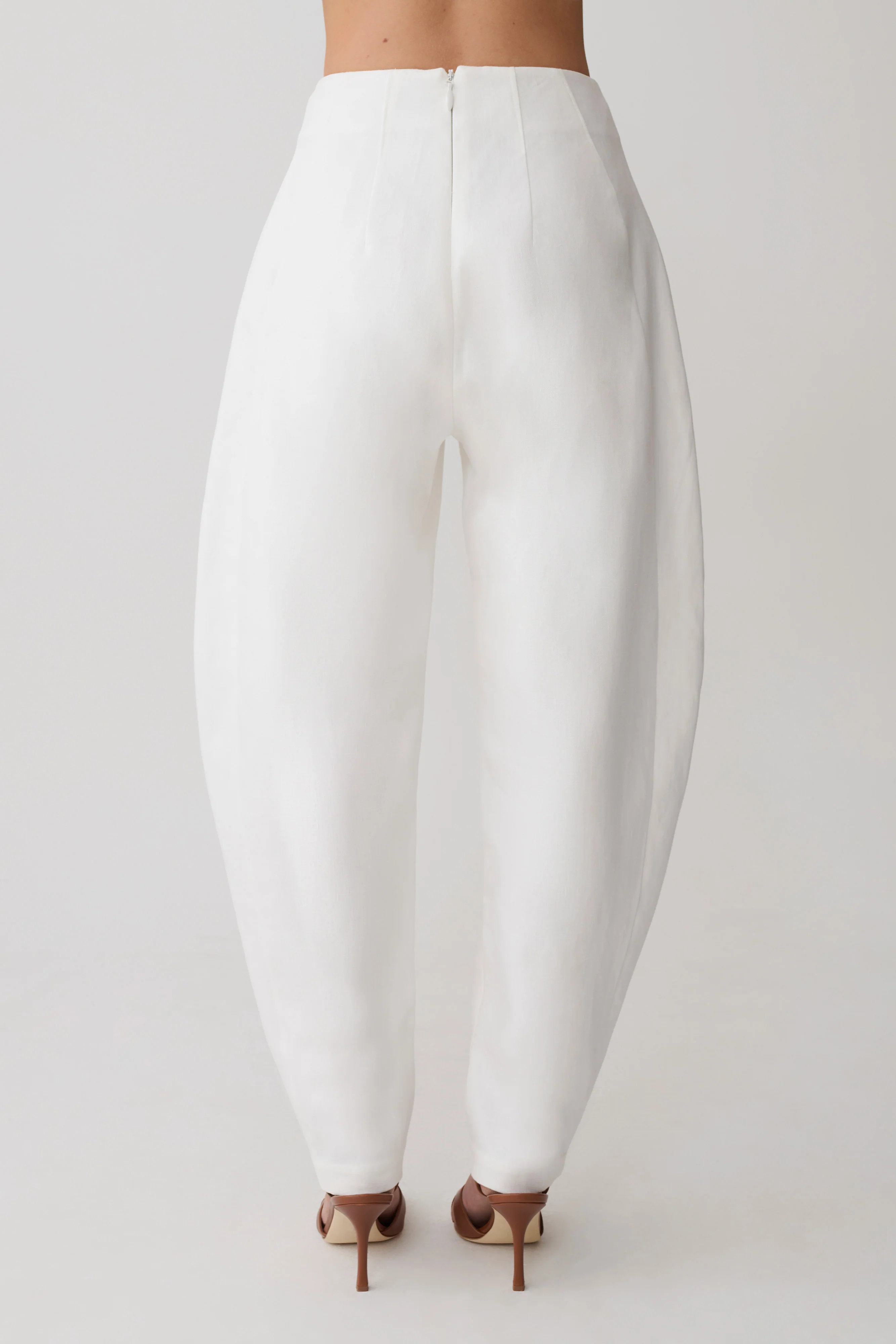 Oriana Linen Oversize Pants - White - Image 6